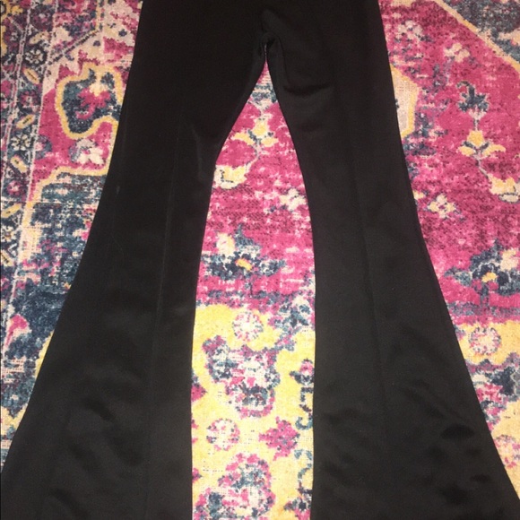 Wide legged Pants - Picture 3 of 3